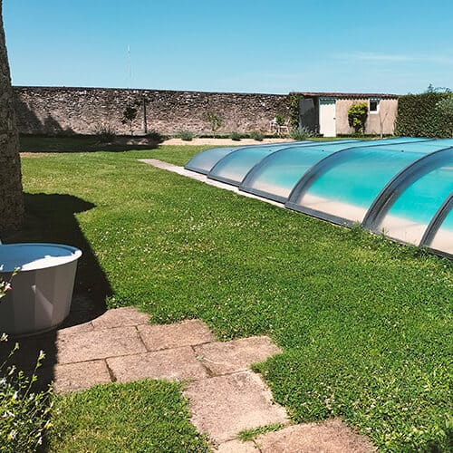 piscine du gite du domaine du patis de la bouteillerie
